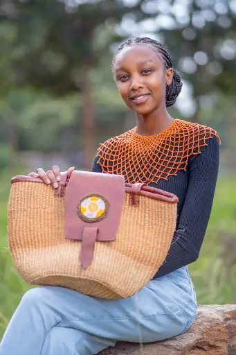 Beige Kiondo with beaded Flap-Size 10