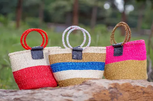 Minimalist kiondo with beaded handles-Size 6