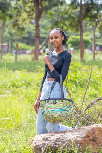 Fine weave kiondo bag -Size 8